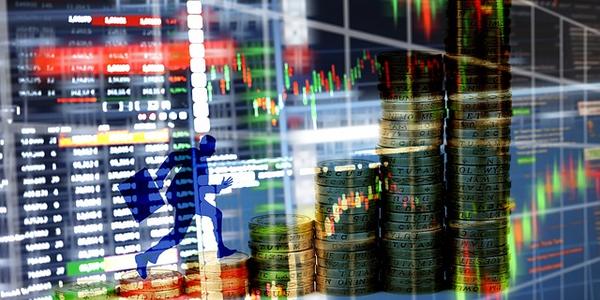 Tariff Increases Trigger S&P 500 ETF Decline in Pre-Market Trading