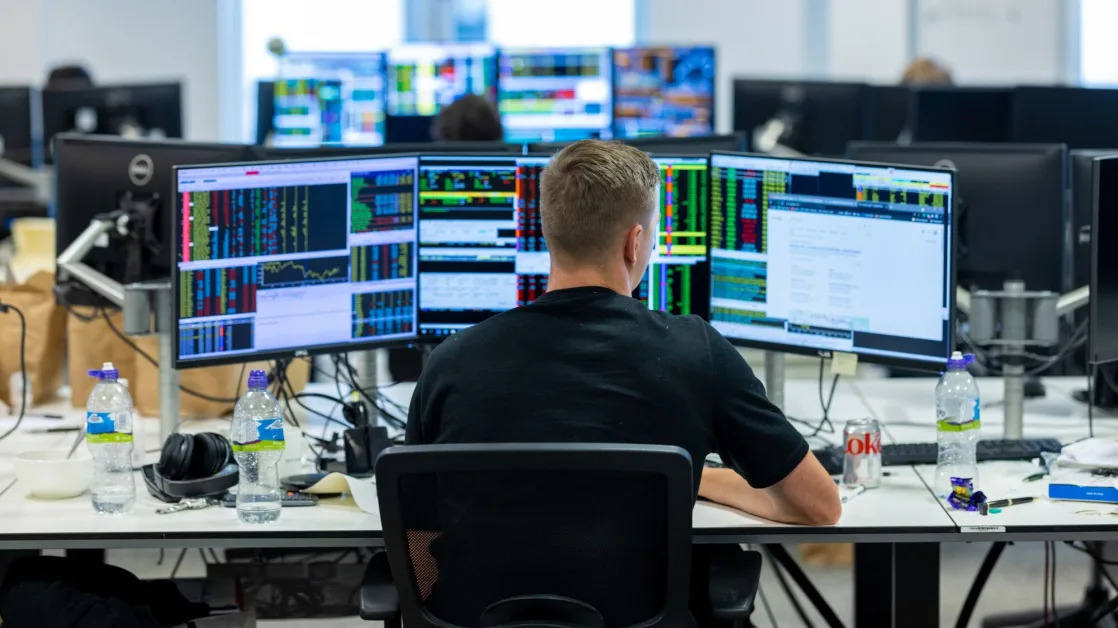 Goldman Says Hedge Funds Turn Bullish on US Stocks, Buy Tech